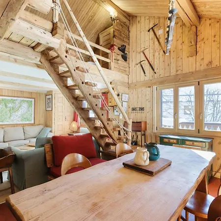 Chalet Spouter Happy