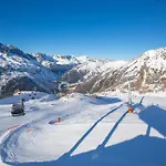 Chalet Spouter Happy *