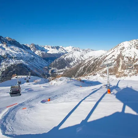 Chalet Spouter Happy *