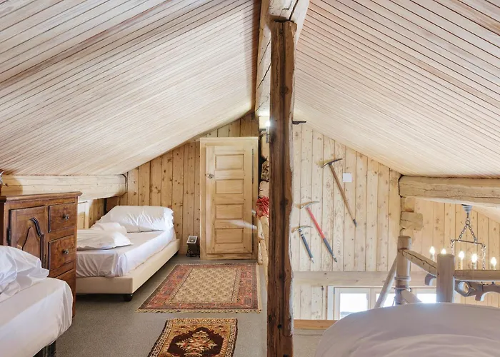 Chalet Spouter Happy *